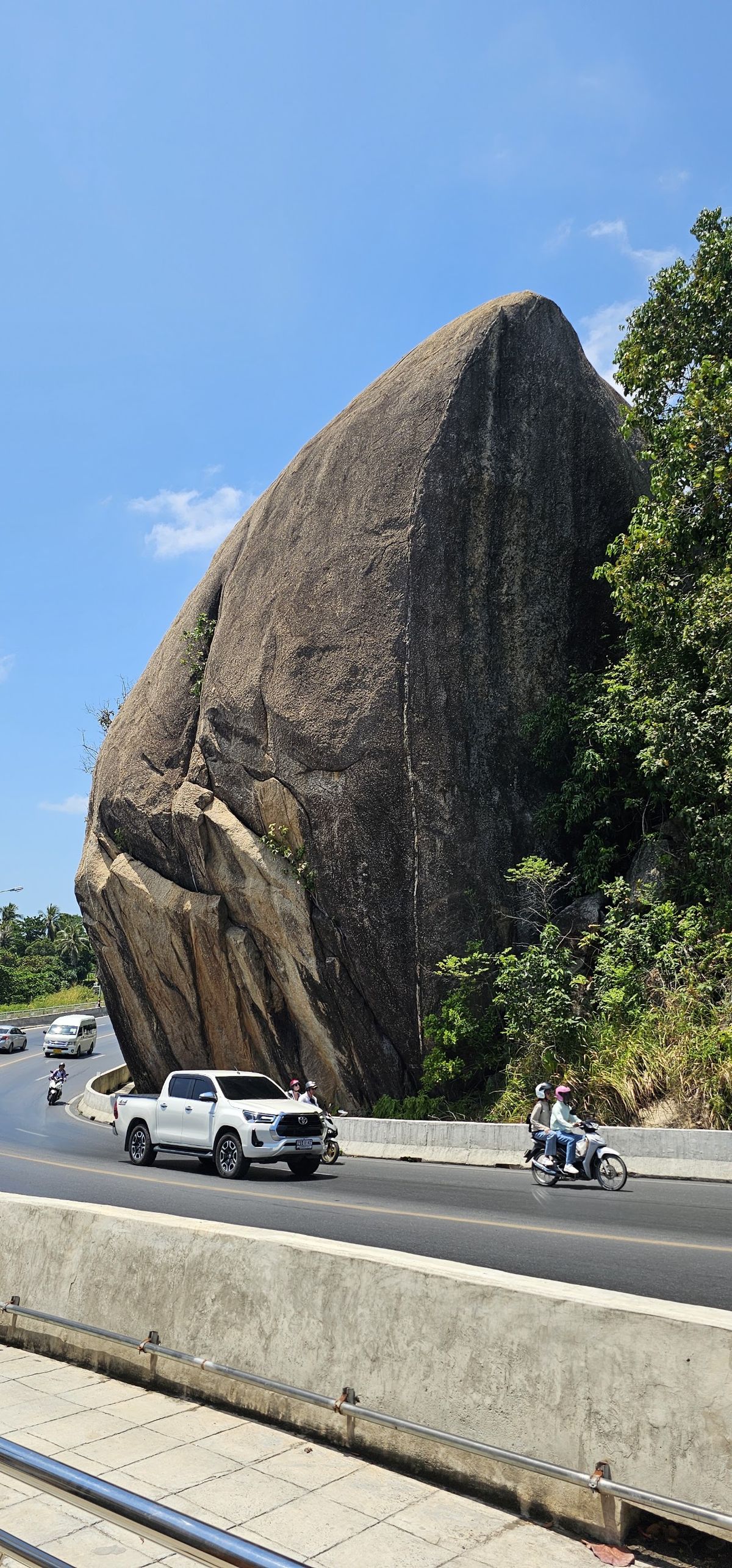 Elephant Rock photo 3