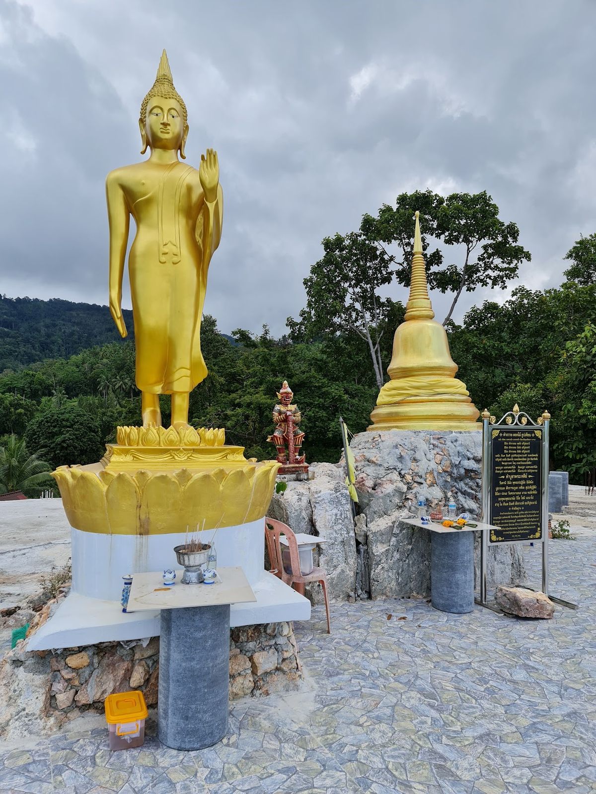 Wat Khao Pom, Koh Samui
