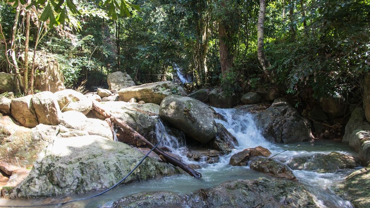 Zong Raue Waterfall photo 2
