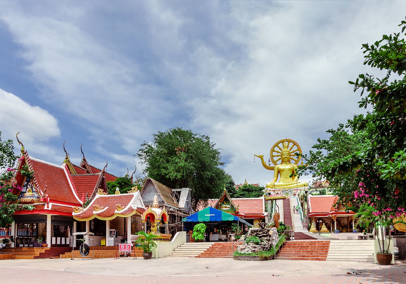 The Big Buddha at Wat Phra Yai