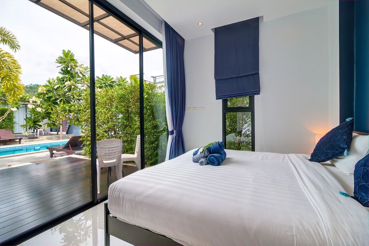 Coco Layma Pool Villa Samui pool and grounds in Lamai