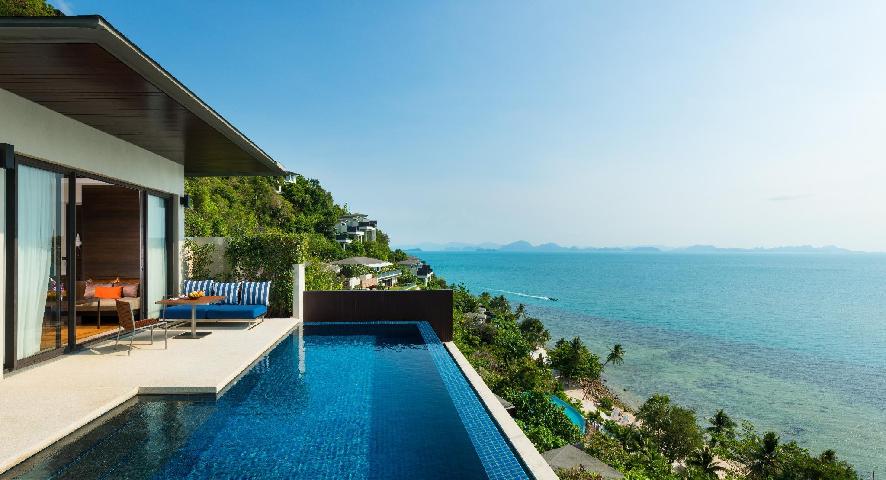 Conrad Koh Samui main infinity pool, with the beach and the gulf past the edge