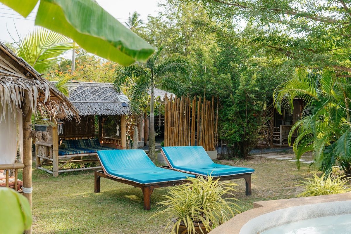 Samui Blue Bird room interior in Nathon
