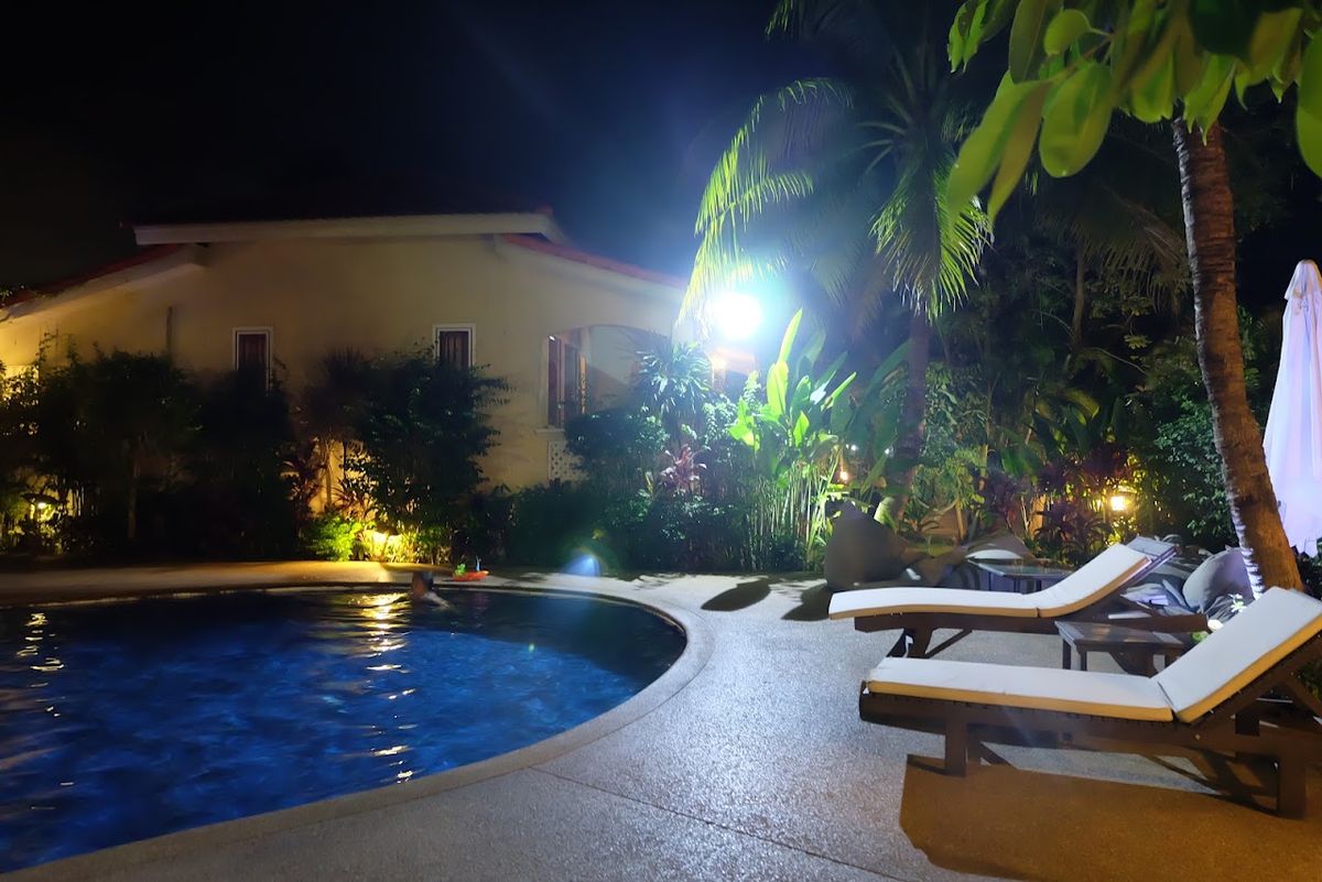 Save House Resort exterior in Maenam