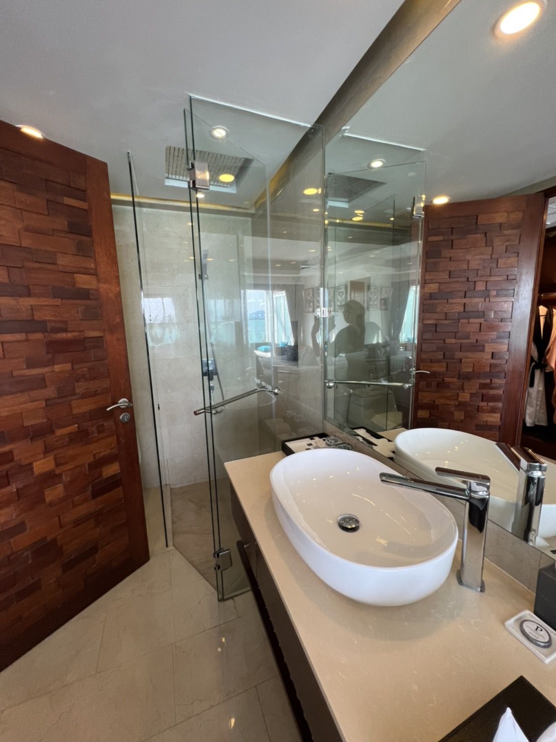 The Privilege Hotel Ezra facilities in Bophut